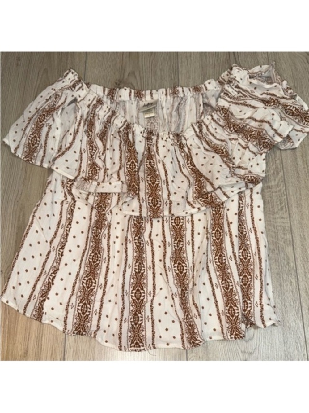 Daytrip white brown off-Shoulder short sleeve shirt top